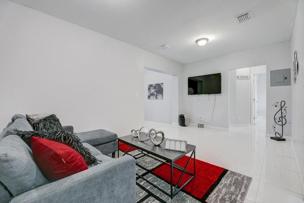 Apartamento Deco Drive • Near Hard Rock Stadium • South • Wynwood Miami